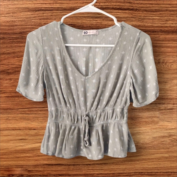 SO Green Peplum Top Size Juniors XS - Picture 1 of 4
